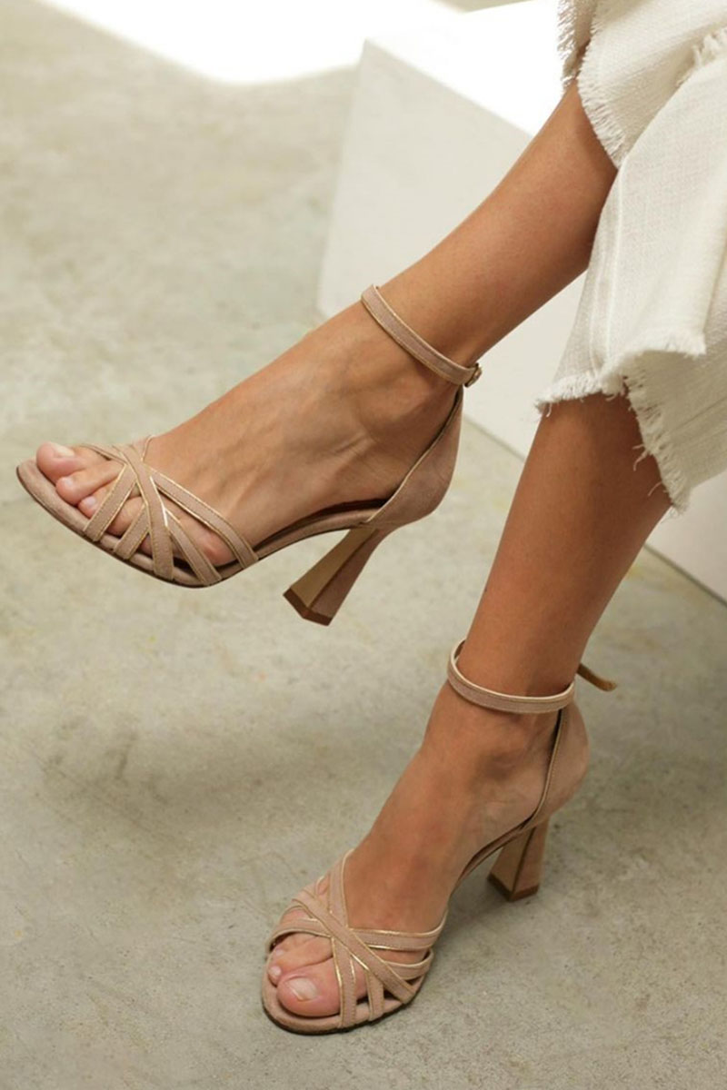 Marona | Patchwork sandalen met ronde neus en dunne hak