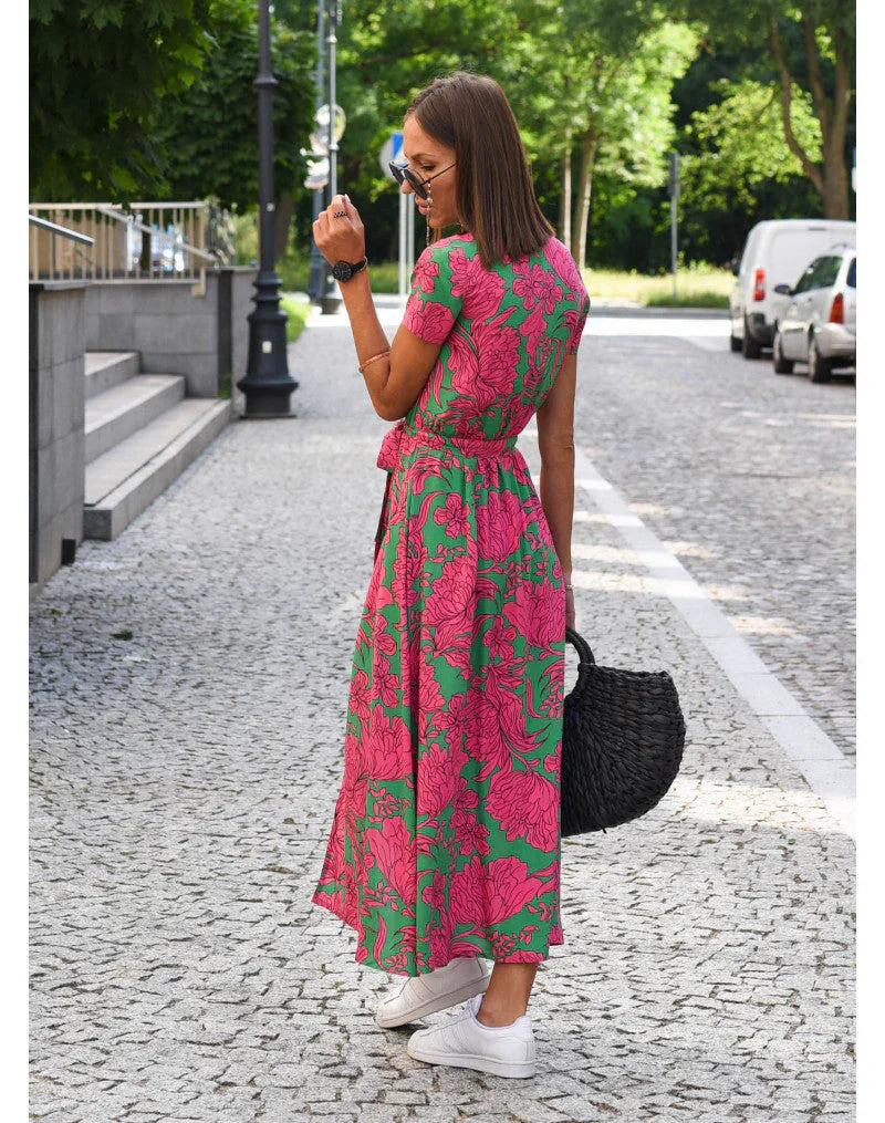 Feline – Elegante jurk met V-hals en Figuurvormende Snit