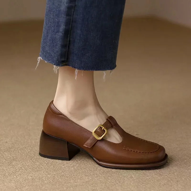 Ysolenne - T-Bandschoenen met Vintage Elegantie