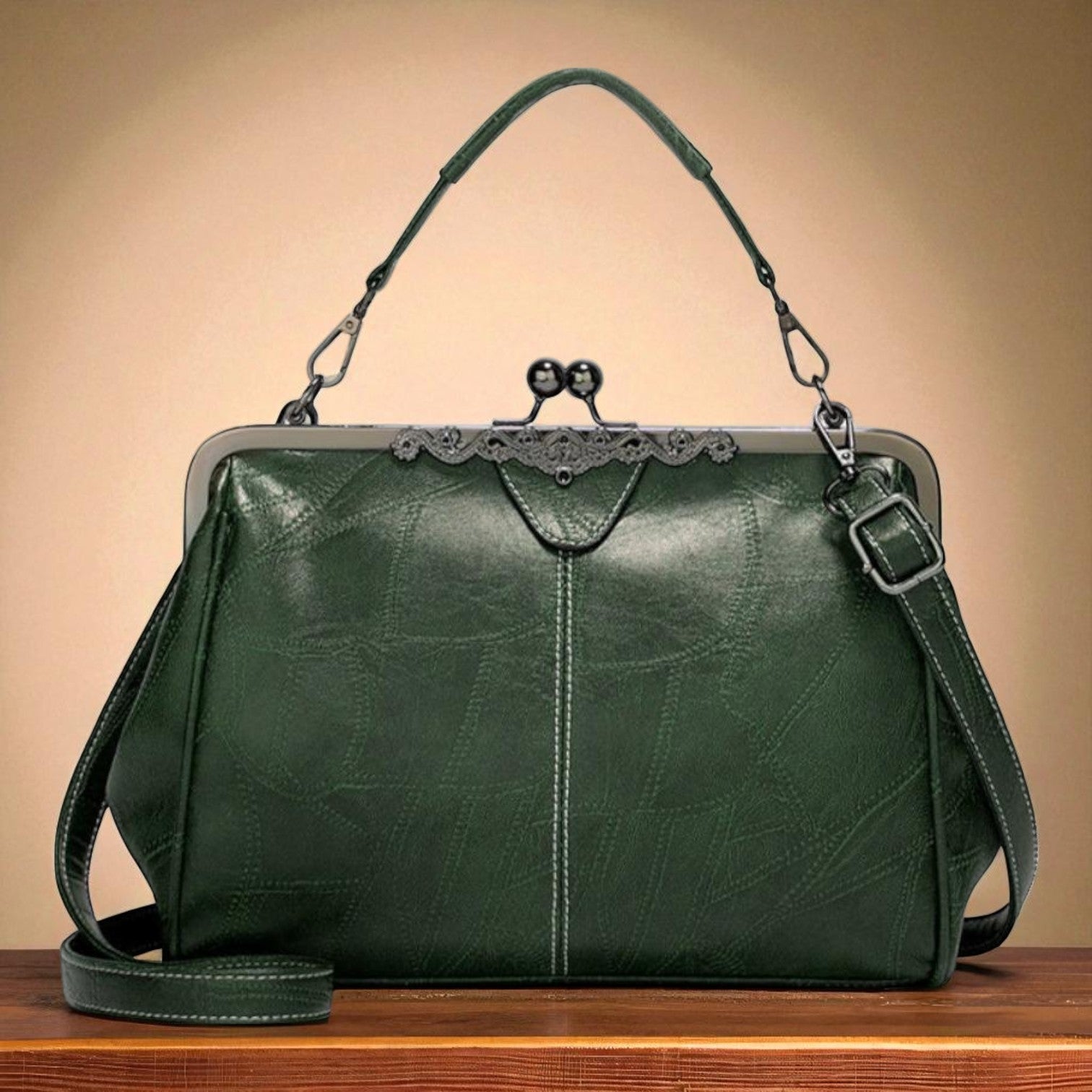 Vintage handtas met slot